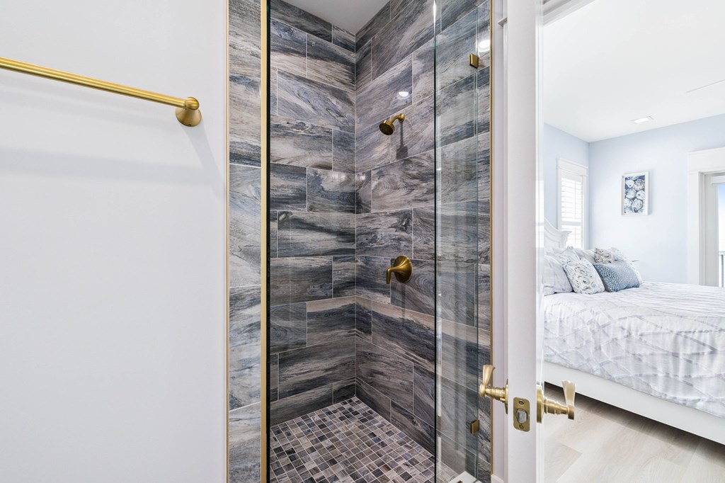 St. George Island, Florida, 32328, United States, 5 Bedrooms Bedrooms, ,6 BathroomsBathrooms,Residential,Active,1943705