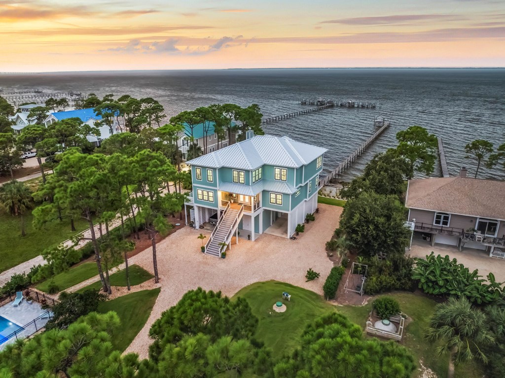 St. George Island, Florida, 32328, United States, 5 Bedrooms Bedrooms, ,6 BathroomsBathrooms,Residential,Active,1943705