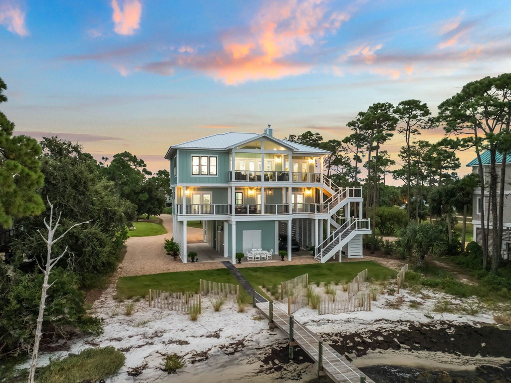 St. George Island, Florida, 32328, United States, 5 Bedrooms Bedrooms, ,6 BathroomsBathrooms,Residential,Active,1943705