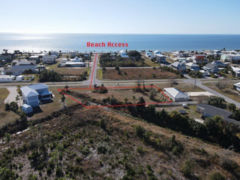 Photo of 180 Florida Ave, Mexico Beach, FL 32456 (MLS # 323919)
