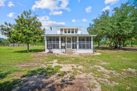 Photo of 111 Bayberry Dr, Wewahitchka, FL 32465 (MLS # 328659)