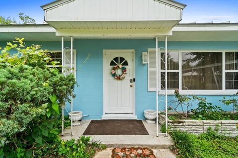 Photo of 110 Westcott Cir, Port Saint Joe, FL 32456 (MLS # 322341)