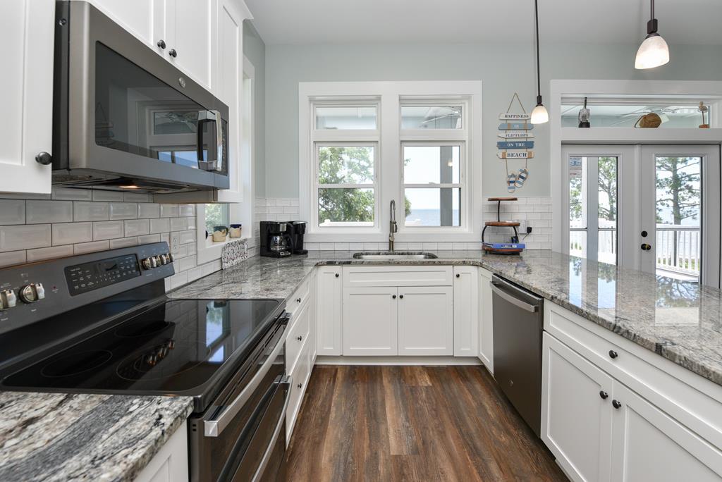 Eastpoint, Florida, 32328, United States, 4 Bedrooms Bedrooms, ,3 BathroomsBathrooms,Residential,Active,2013135