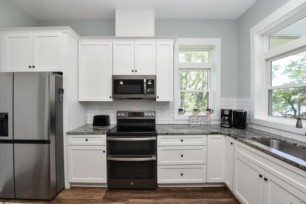 Eastpoint, Florida, 32328, United States, 4 Bedrooms Bedrooms, ,3 BathroomsBathrooms,Residential,Active,2013135