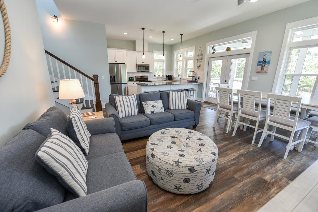 Eastpoint, Florida, 32328, United States, 4 Bedrooms Bedrooms, ,3 BathroomsBathrooms,Residential,Active,2013135