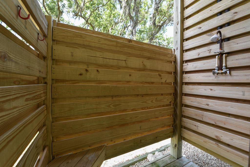 Eastpoint, Florida, 32328, United States, 4 Bedrooms Bedrooms, ,3 BathroomsBathrooms,Residential,Active,2013135