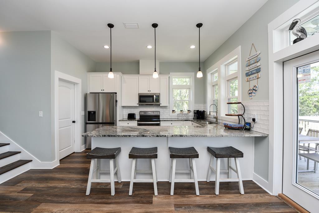 Eastpoint, Florida, 32328, United States, 4 Bedrooms Bedrooms, ,3 BathroomsBathrooms,Residential,Active,2013135