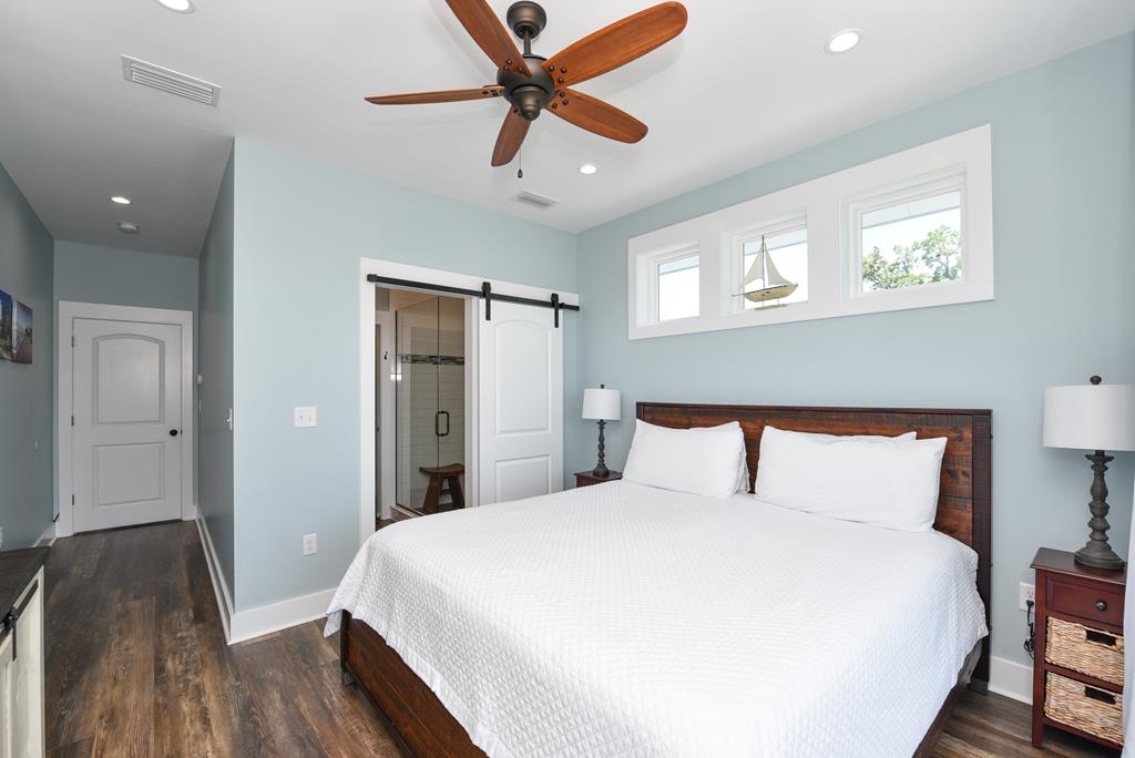 Eastpoint, Florida, 32328, United States, 4 Bedrooms Bedrooms, ,3 BathroomsBathrooms,Residential,Active,2013135