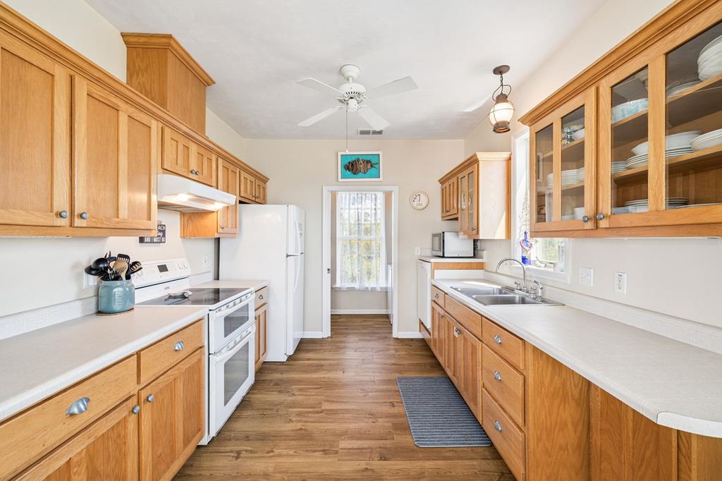 St. George Island, Florida 32328, United States, 4 Bedrooms Bedrooms, ,4 BathroomsBathrooms,Residential,Active,215881