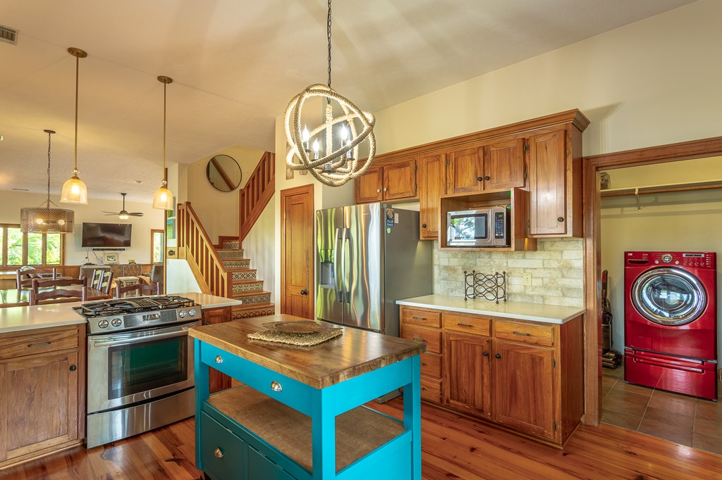 St. George Island, Florida, 32328, United States, 3 Bedrooms Bedrooms, ,2 BathroomsBathrooms,Residential,Active,2007592