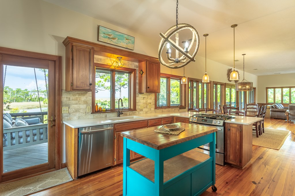 St. George Island, Florida, 32328, United States, 3 Bedrooms Bedrooms, ,2 BathroomsBathrooms,Residential,Active,2007592