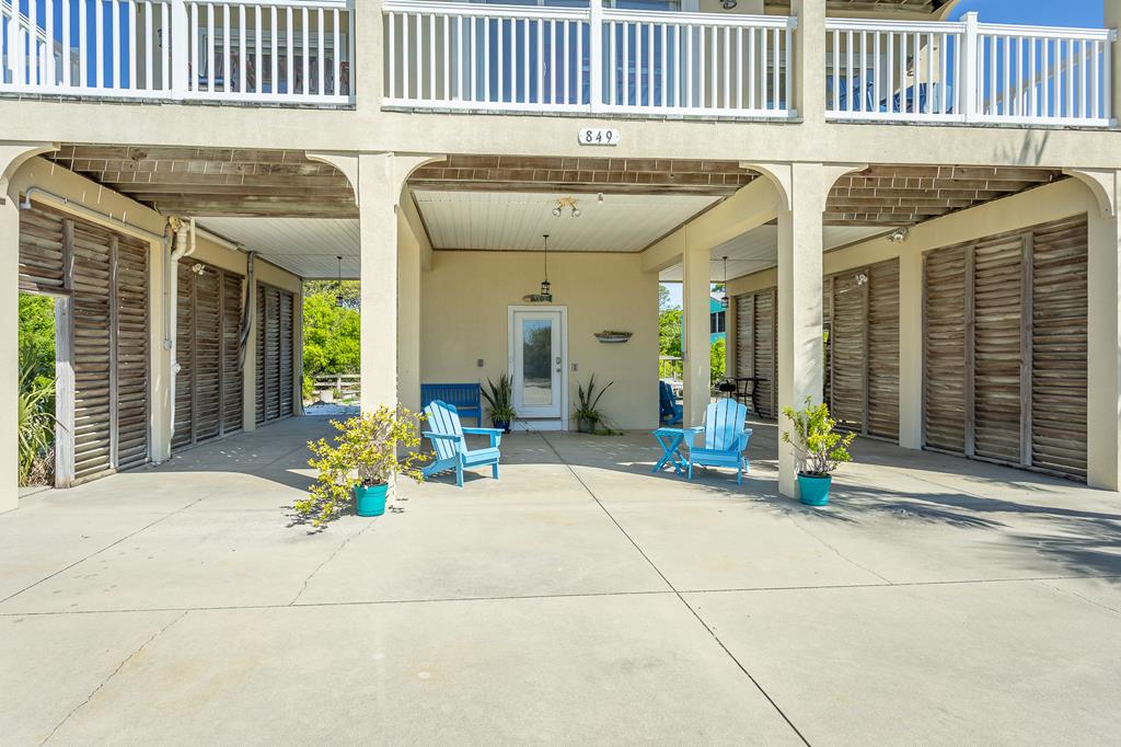 St. George Island, Florida, 32328, United States, 5 Bedrooms Bedrooms, ,4 BathroomsBathrooms,Residential,Active,1791424