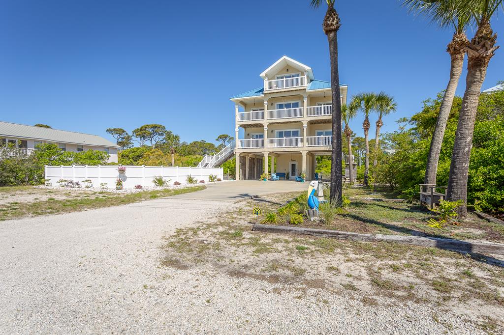 St. George Island, Florida, 32328, United States, 5 Bedrooms Bedrooms, ,4 BathroomsBathrooms,Residential,Active,1791424