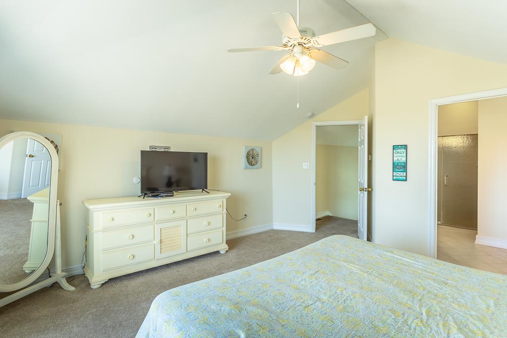 St. George Island, Florida, 32328, United States, 5 Bedrooms Bedrooms, ,4 BathroomsBathrooms,Residential,Active,1791424