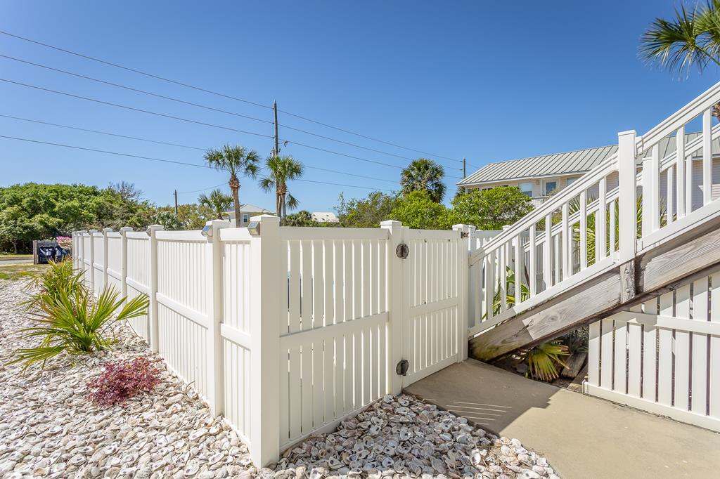 St. George Island, Florida, 32328, United States, 5 Bedrooms Bedrooms, ,4 BathroomsBathrooms,Residential,Active,1791424
