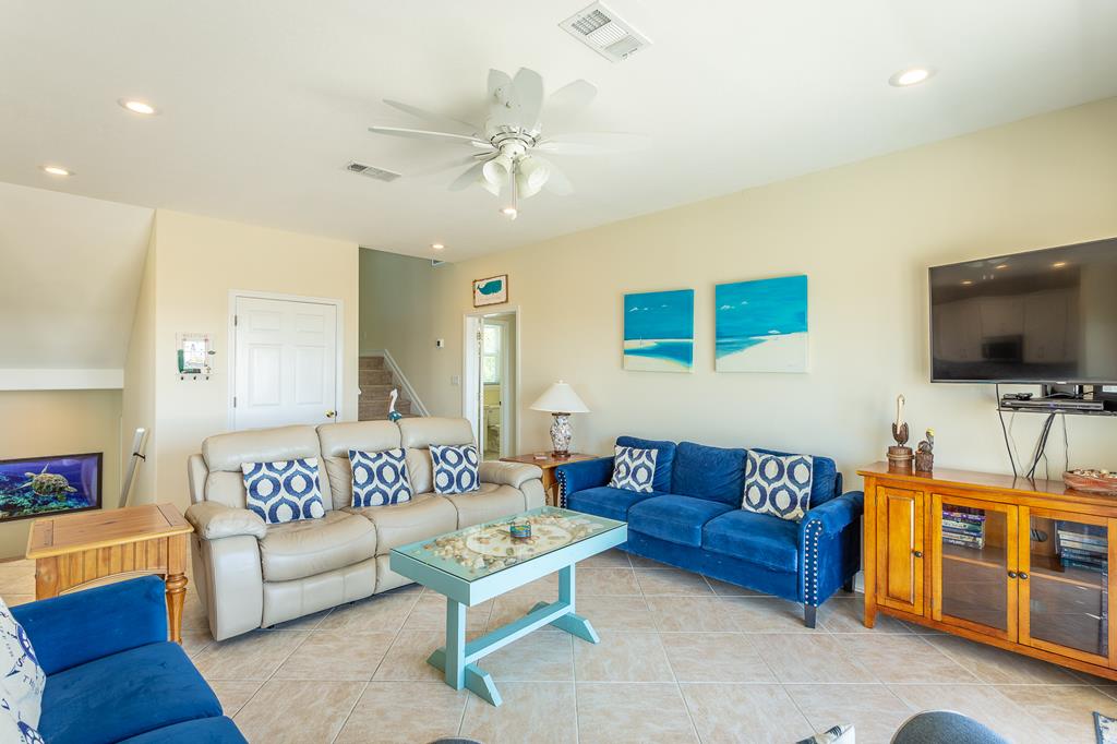 St. George Island, Florida, 32328, United States, 5 Bedrooms Bedrooms, ,4 BathroomsBathrooms,Residential,Active,1791424