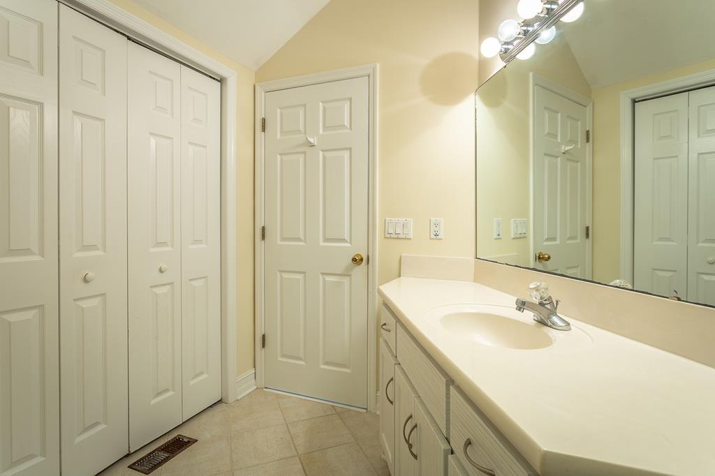 St. George Island, Florida, 32328, United States, 5 Bedrooms Bedrooms, ,4 BathroomsBathrooms,Residential,Active,1791424