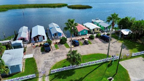 Photo of 309 Water St, Apalachicola, FL 32320 (MLS # 323926)