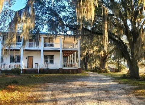 Photo of 4686 Dunaway Rd, Bascom, FL 32423 (MLS # 324633)