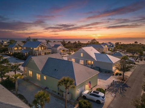 Photo of 106 Salt Air Ct, Port Saint Joe, FL 32456 (MLS # 327767)