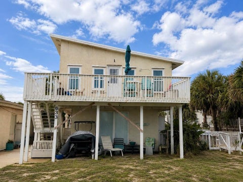 Photo of 633 E Gorrie Dr #1, Saint George Island, FL 32328 (MLS # 329388)
