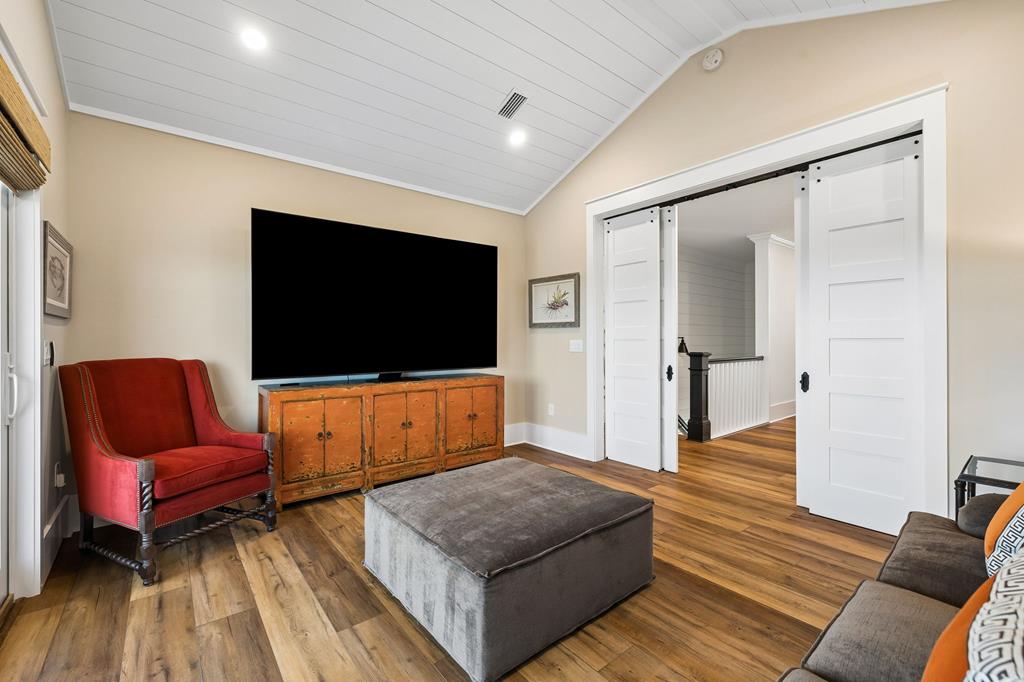 Exceptional custom beach home ready to make idyllic family memories! T – image 28
