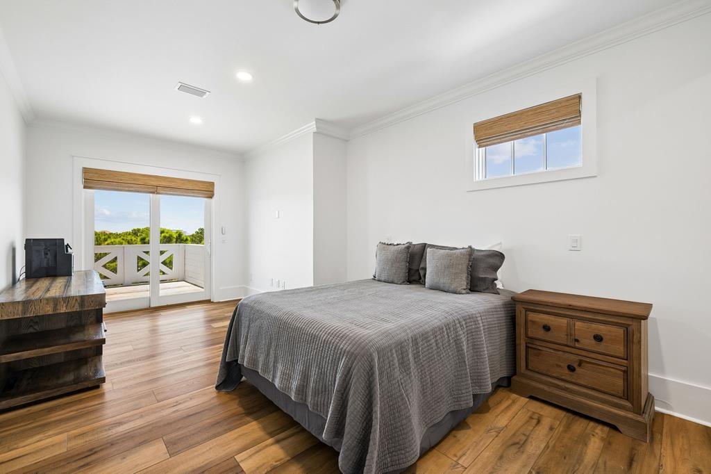 Exceptional custom beach home ready to make idyllic family memories! T – image 29