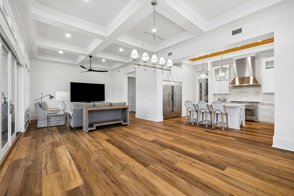 Exceptional custom beach home ready to make idyllic family memories! T – image 9