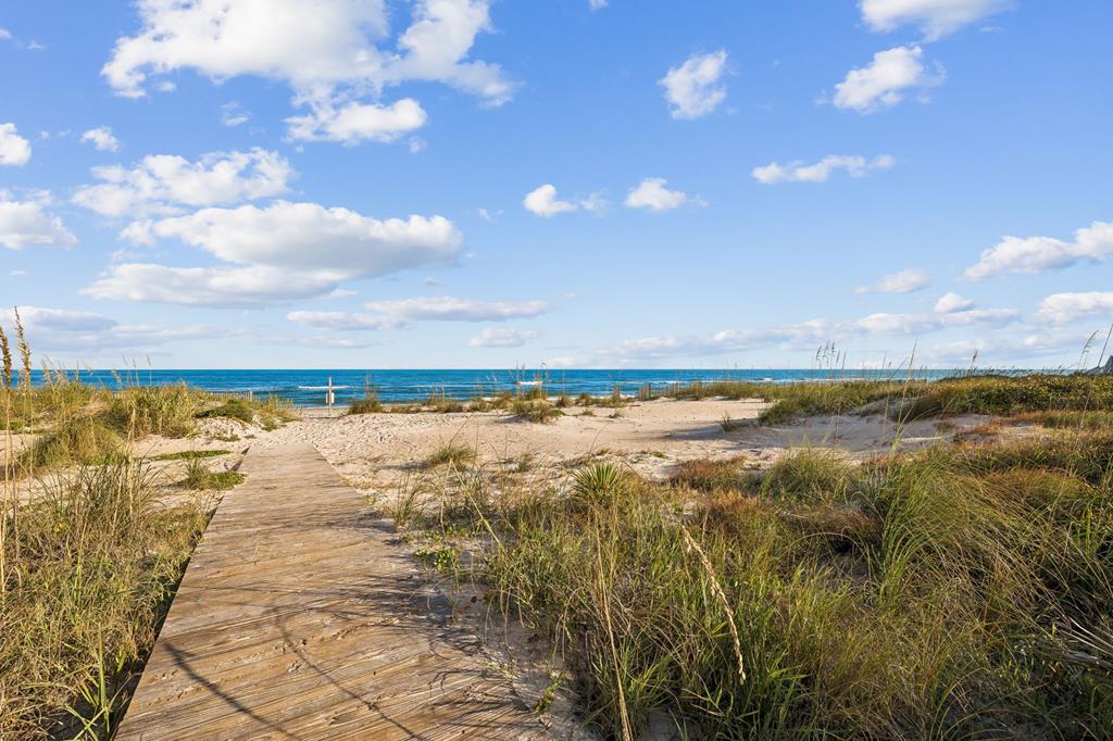 Exceptional custom beach home ready to make idyllic family memories! T – image 47