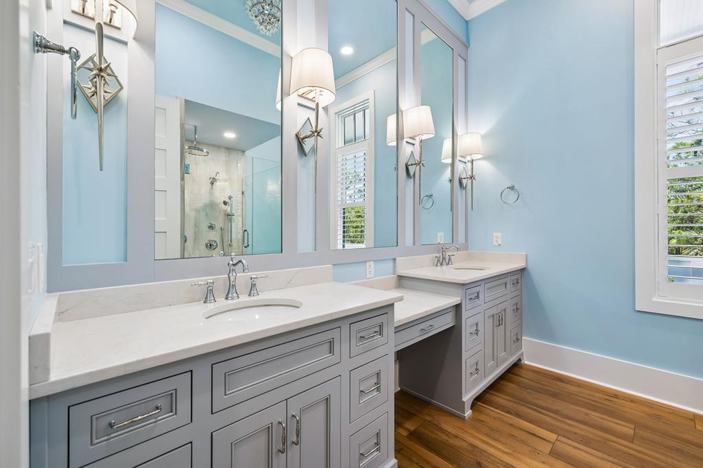 Exceptional custom beach home ready to make idyllic family memories! T – image 20