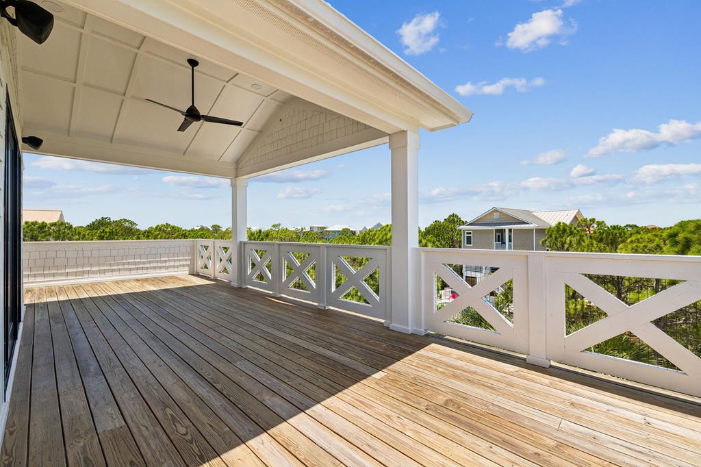 Exceptional custom beach home ready to make idyllic family memories! T – image 31