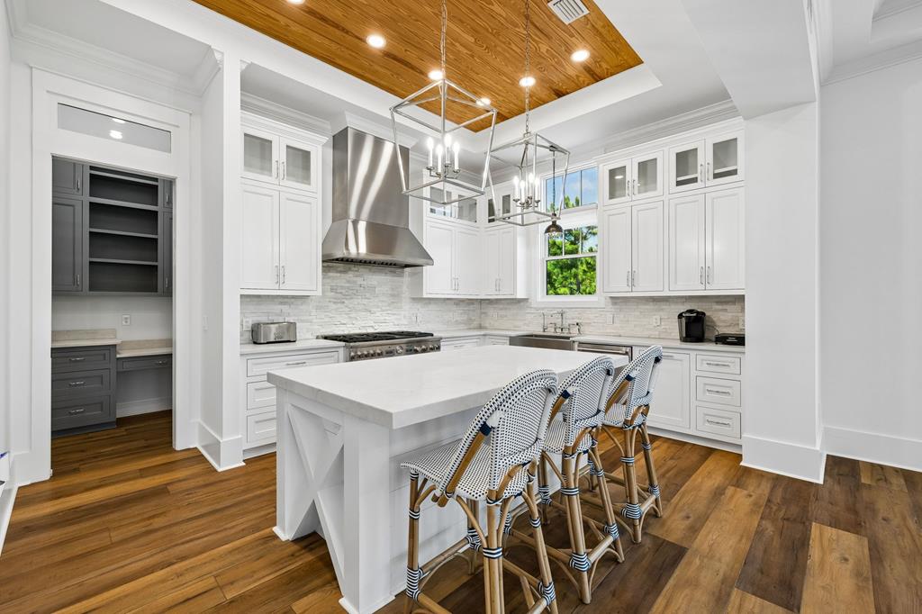 Exceptional custom beach home ready to make idyllic family memories! T – image 11