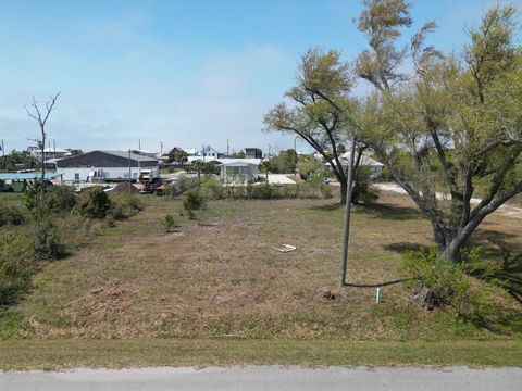 Photo of 113 13th St, Mexico Beach, FL 32456 (MLS # 327850)