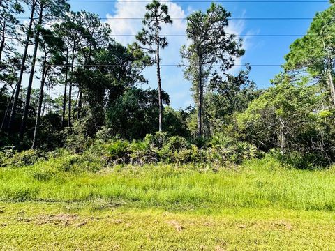 Photo of 265 Twin Lakes Rd, Eastpoint, FL 32328 (MLS # 319692)