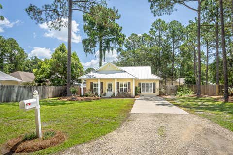 Photo of 337 21st Ave, Apalachicola, FL 32320 (MLS # 329015)