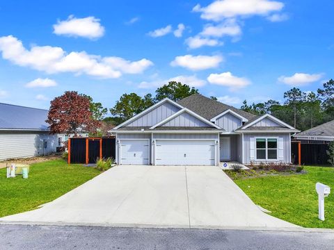 Photo of 119 Walkabout Ct, Port Saint Joe, FL 32456 (MLS # 325236)