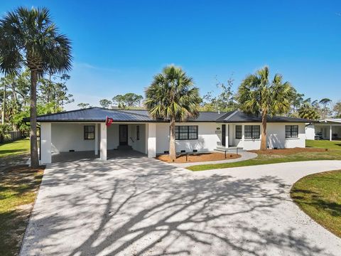 Photo of 1608 Monument Ave, Port Saint Joe, FL 32456 (MLS # 324850)