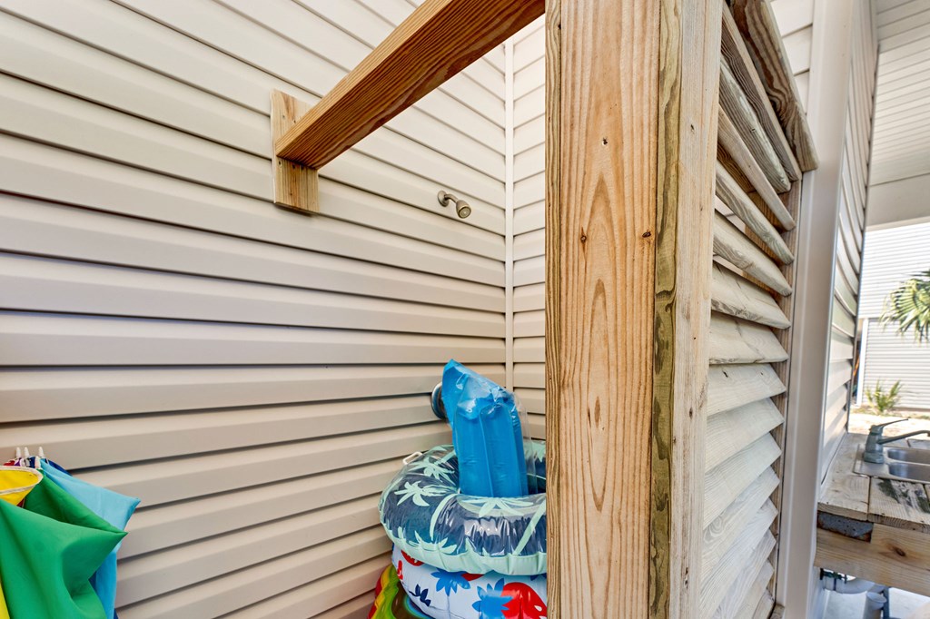 St. George Island, Florida, 32328, United States, 4 Bedrooms Bedrooms, ,5 BathroomsBathrooms,Residential,Active,1761692