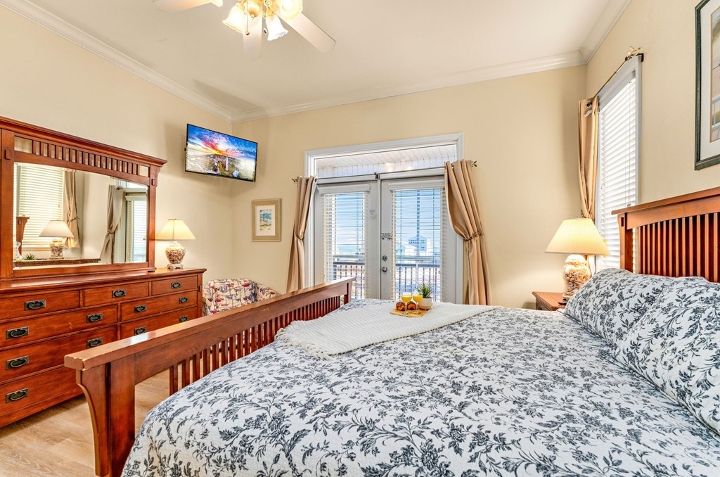 St. George Island, Florida, 32328, United States, 4 Bedrooms Bedrooms, ,5 BathroomsBathrooms,Residential,Active,1761692