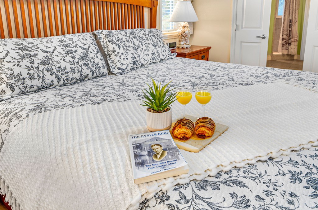 St. George Island, Florida, 32328, United States, 4 Bedrooms Bedrooms, ,5 BathroomsBathrooms,Residential,Active,1761692