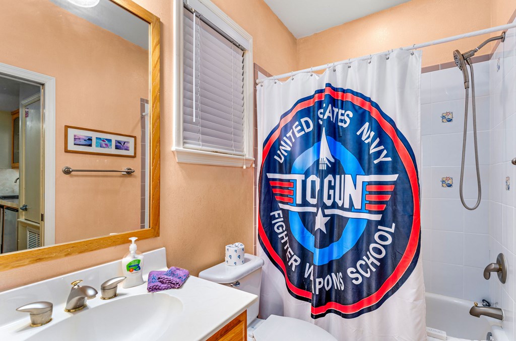 St. George Island, Florida, 32328, United States, 4 Bedrooms Bedrooms, ,5 BathroomsBathrooms,Residential,Active,1761692