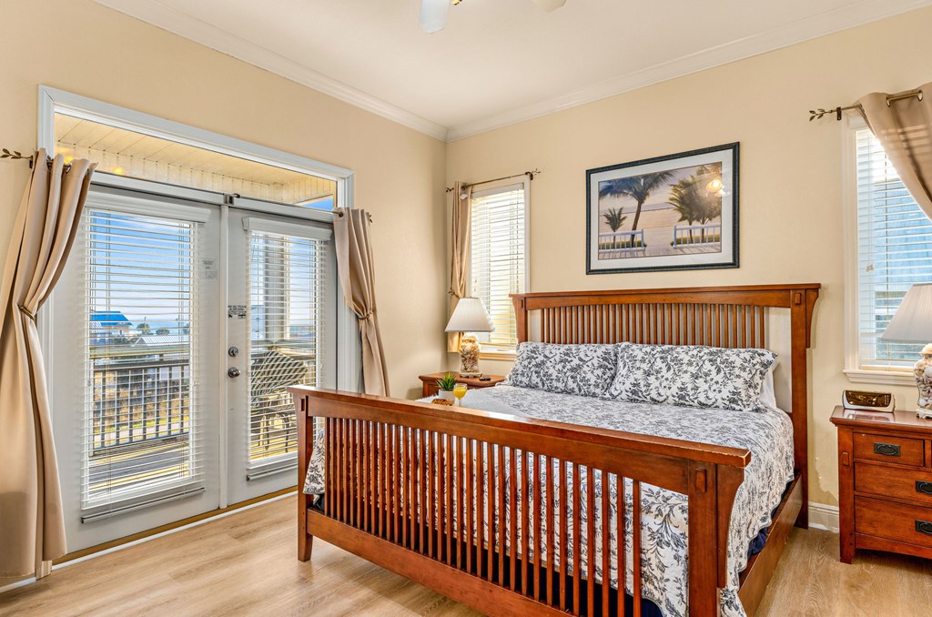 St. George Island, Florida, 32328, United States, 4 Bedrooms Bedrooms, ,5 BathroomsBathrooms,Residential,Active,1761692