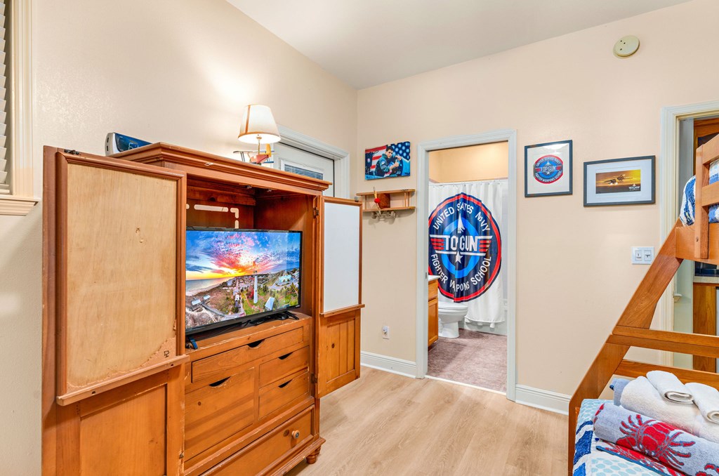 St. George Island, Florida, 32328, United States, 4 Bedrooms Bedrooms, ,5 BathroomsBathrooms,Residential,Active,1761692