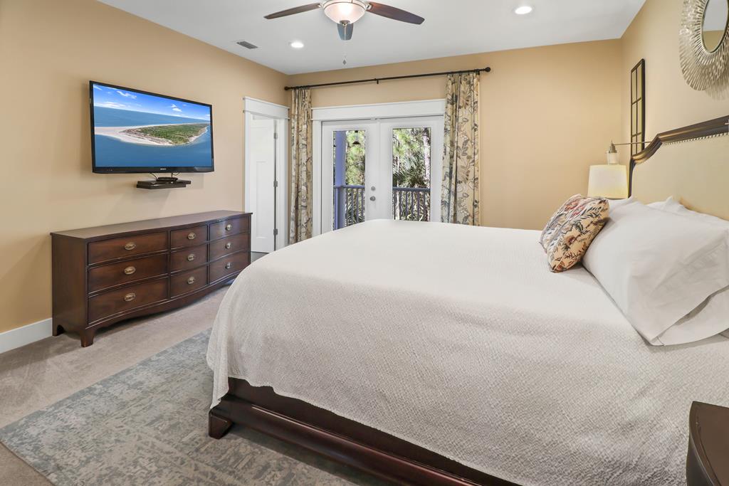 NEW and MOTIVATED seller! 2019 custom-built home on a rare one acre ho – image 7