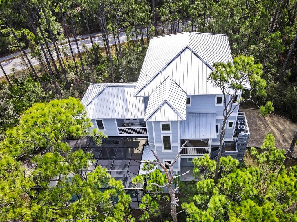 NEW and MOTIVATED seller! 2019 custom-built home on a rare one acre ho – image 23