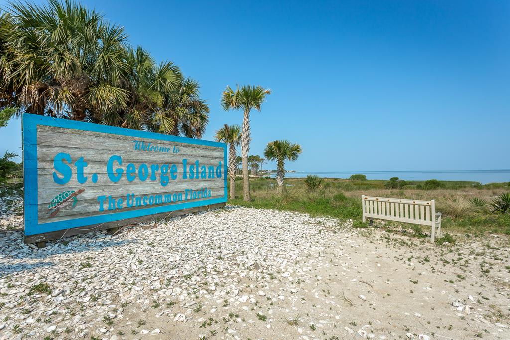 NEW and MOTIVATED seller! 2019 custom-built home on a rare one acre ho – image 71