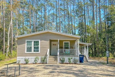Photo of 343 25th Ave, Apalachicola, FL 32320 (MLS # 327856)