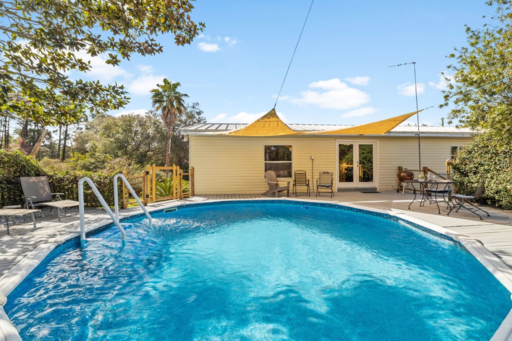 Eastpoint, Florida 32328, United States, 3 Bedrooms Bedrooms, ,2 BathroomsBathrooms,Residential,Active,2045