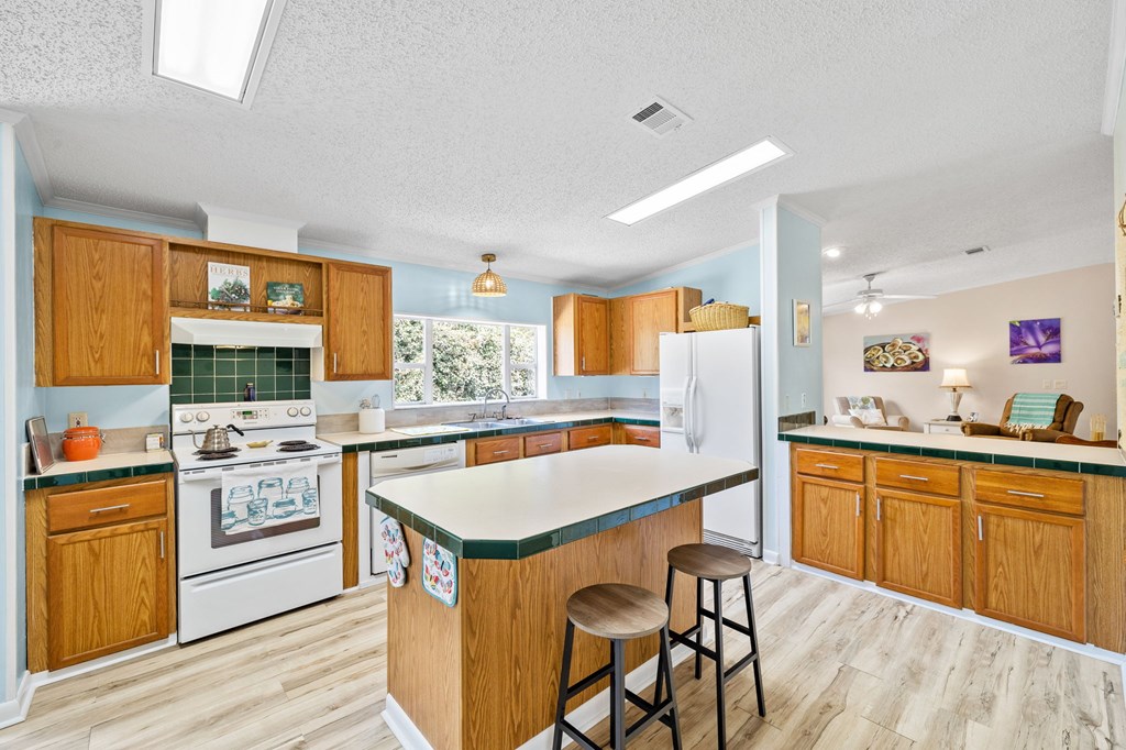 Eastpoint, Florida 32328, United States, 3 Bedrooms Bedrooms, ,2 BathroomsBathrooms,Residential,Active,2045