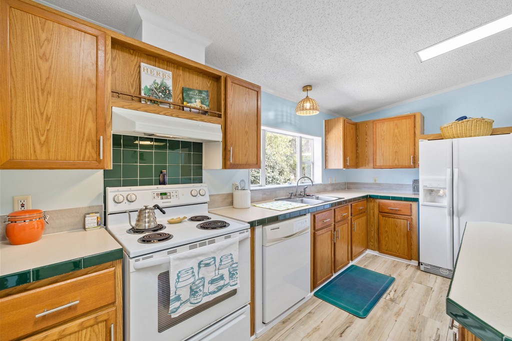 Eastpoint, Florida 32328, United States, 3 Bedrooms Bedrooms, ,2 BathroomsBathrooms,Residential,Active,2045